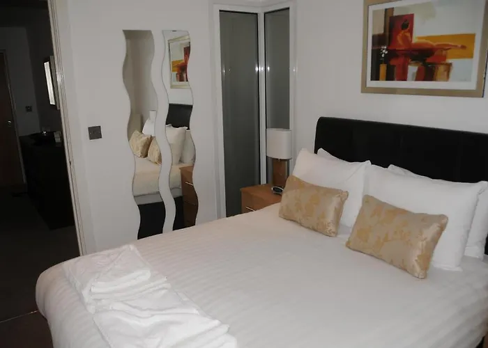 Your Marsh House * 布里斯托